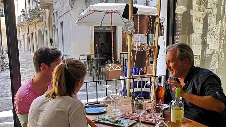 Lecce Wine Tasting Experience