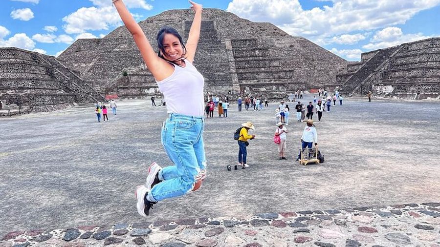 Guadalupe Shrine and Teotihuacan Pyramids Tour From CDMX
