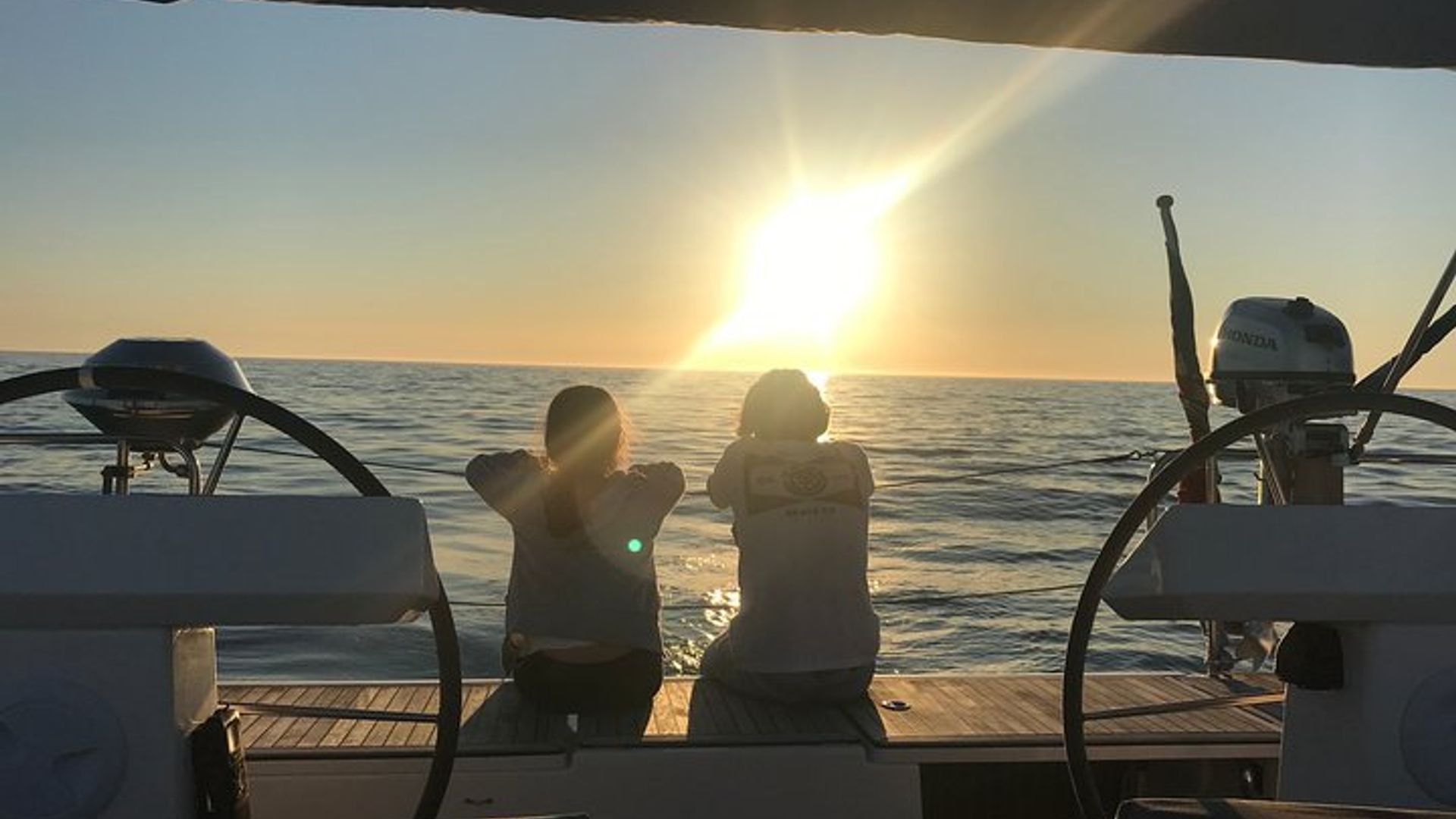 Cascais Sunset Private 2h Cruise with a welcome drink