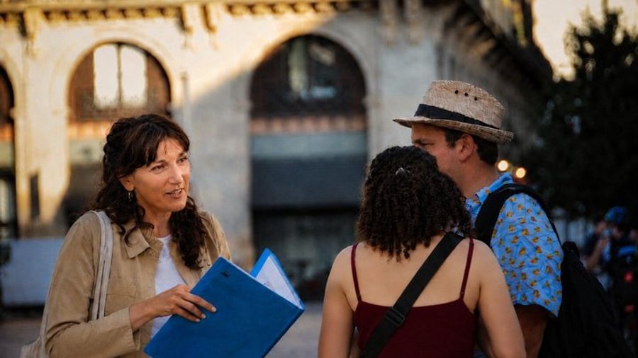 Barcelona Private Old Town Tour With Zoo or Aquarium Option