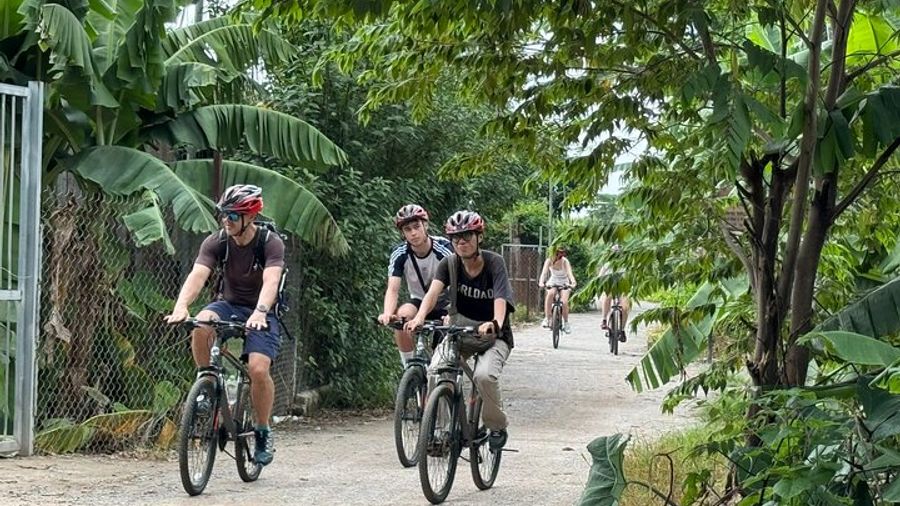 Hidden Gems of Hanoi Cultural Biking Tour with Hotel Pickup