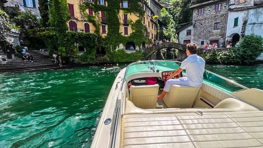 Boat Tour on Lake Como with Iconic and Luxury Boat