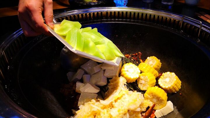 Xi'an Back Street Food Tour with Drinks