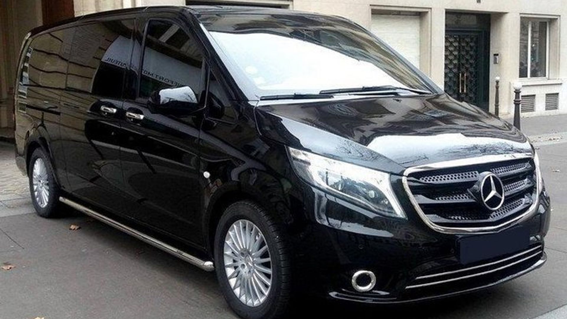 Departure Transfer: Courchevel to Lyon Airport LYS in Luxury Van