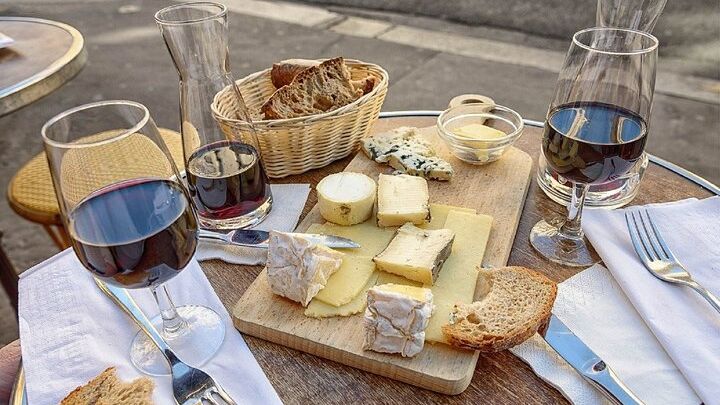 Turin: Aperitivo and Street Food Tour