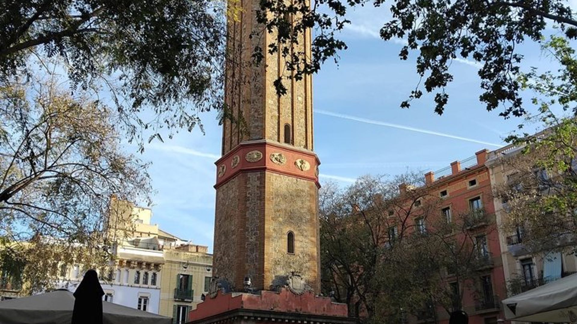 Hidden Gracia with Tapas & Wine - A Local Barcelona Experience