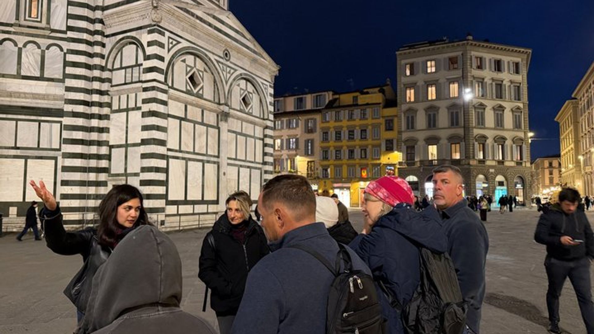 Florence Dark History Walking Tour With Food and Wine Tastings
