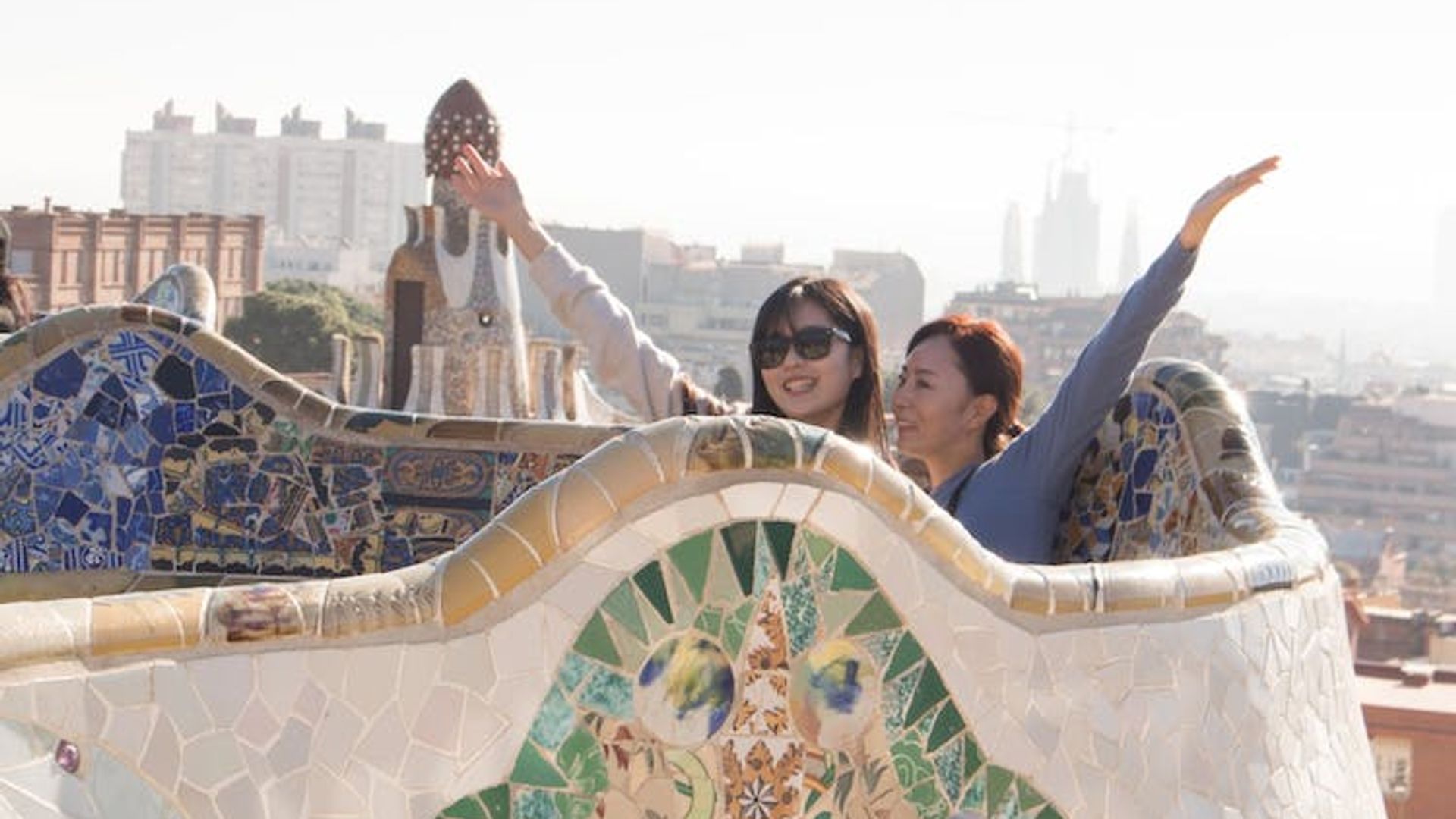 Barcelona guided tour with Sagrada Familia and Park Güell entry