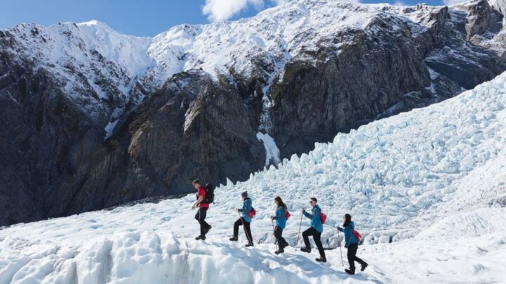 Queenstown to Franz Josef Glacier Helicopter and Hiking Tour
