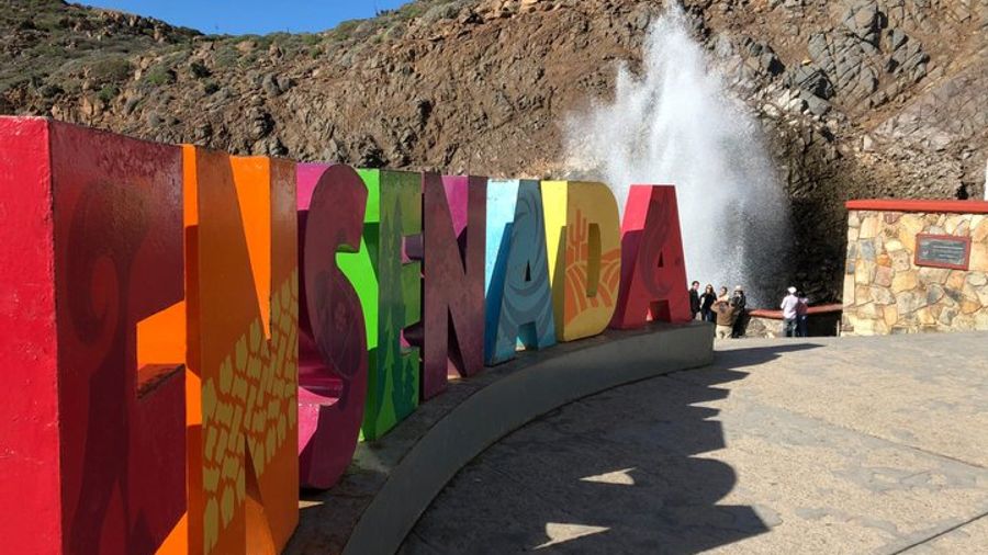Ensenada: La Bufadora Half-Day Sightseeing Tour with Transit