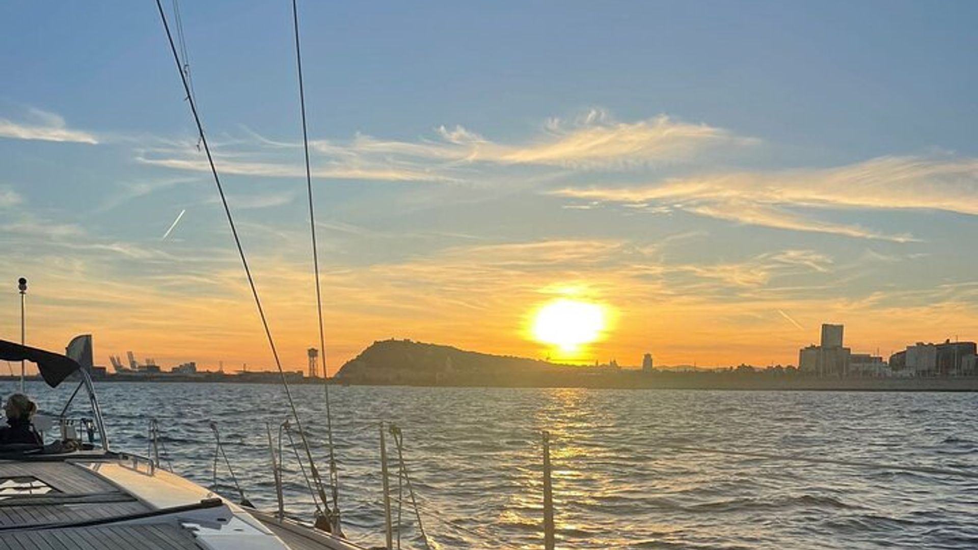 Barcelona Small-Group Sunset Sailing Trip With Wine & Snacks