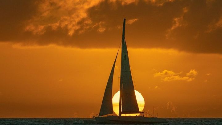 Sunset Cruise Aboard a Trimaran, with Drinks and Snacks