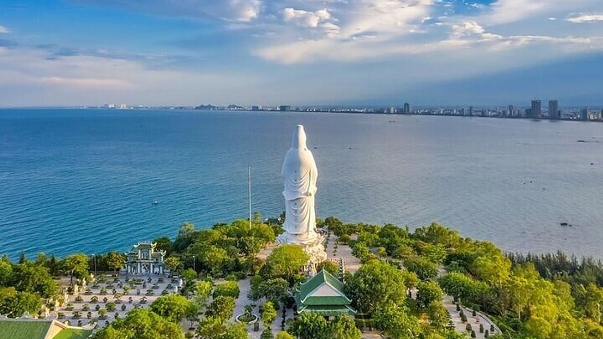 Voiture privée et chauffeur d'une journée à Da Nang