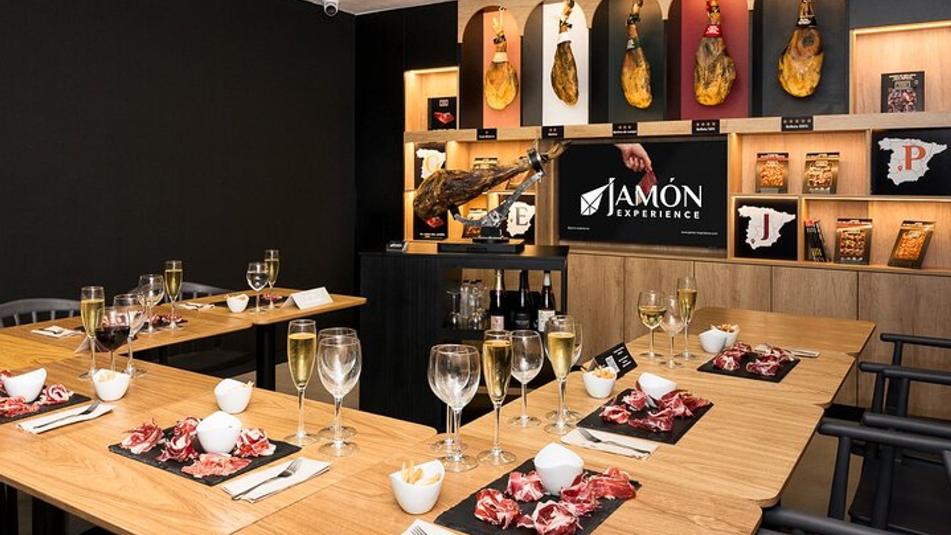 Barcelona: Jamón Experience Small-Group Class