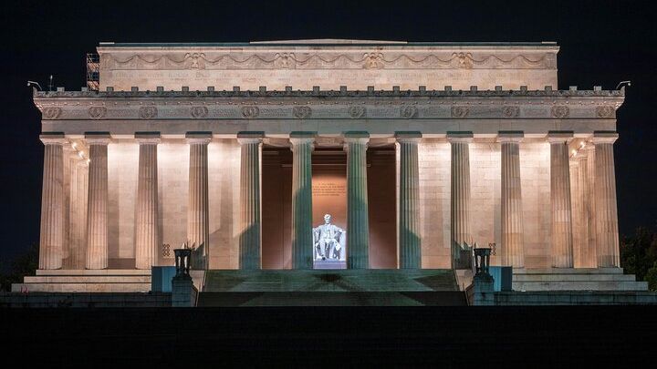 Washington DC: Monuments and Memorials Small-Group Night Tour