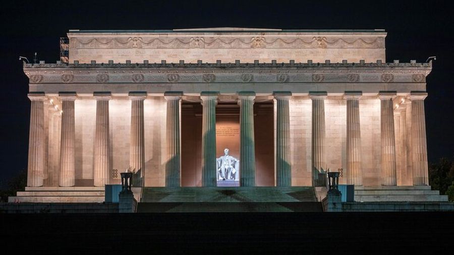 Washington DC: Monuments and Memorials Small-Group Night Tour