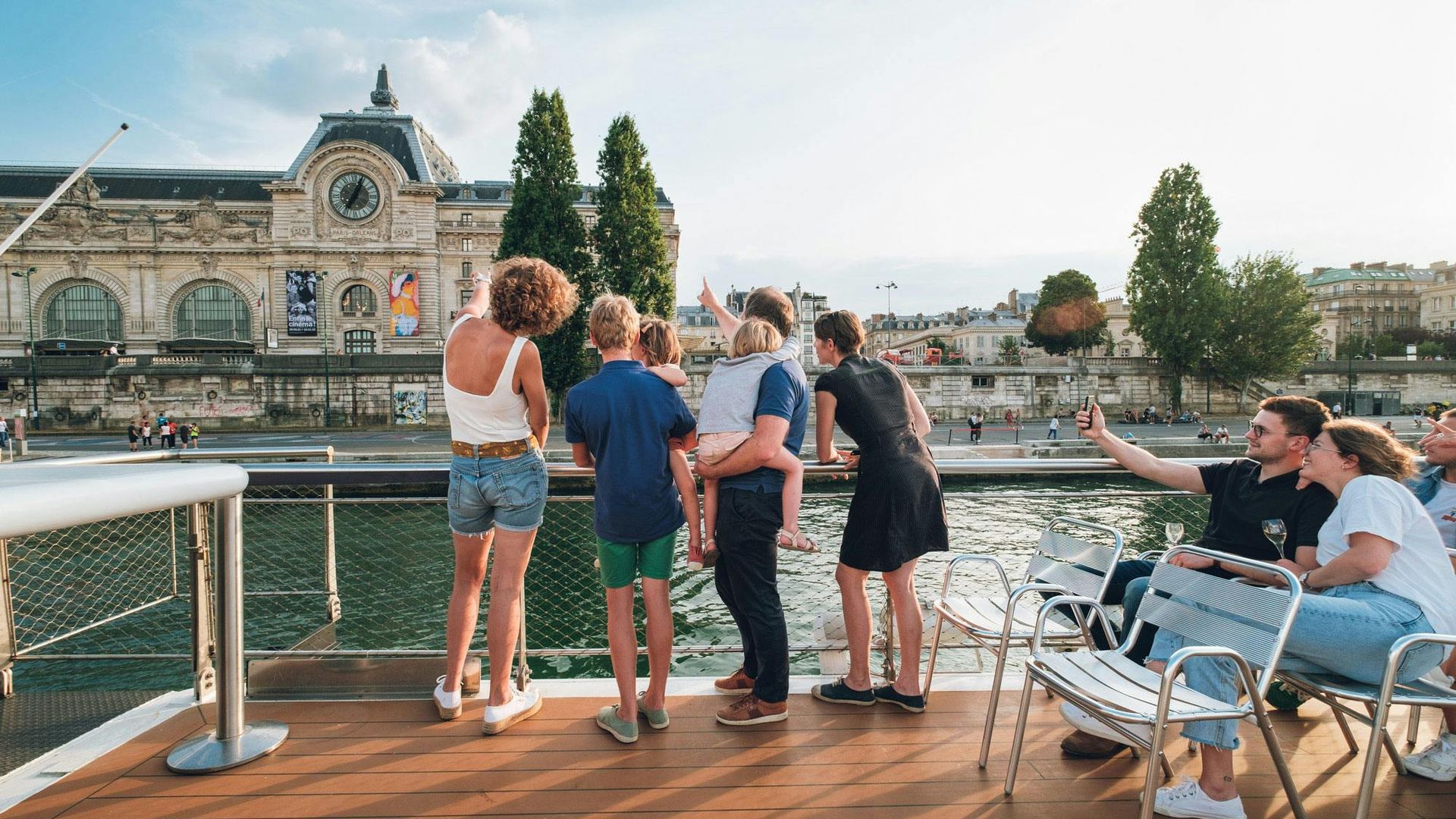 Sightseeing cruise tickets with live guide
