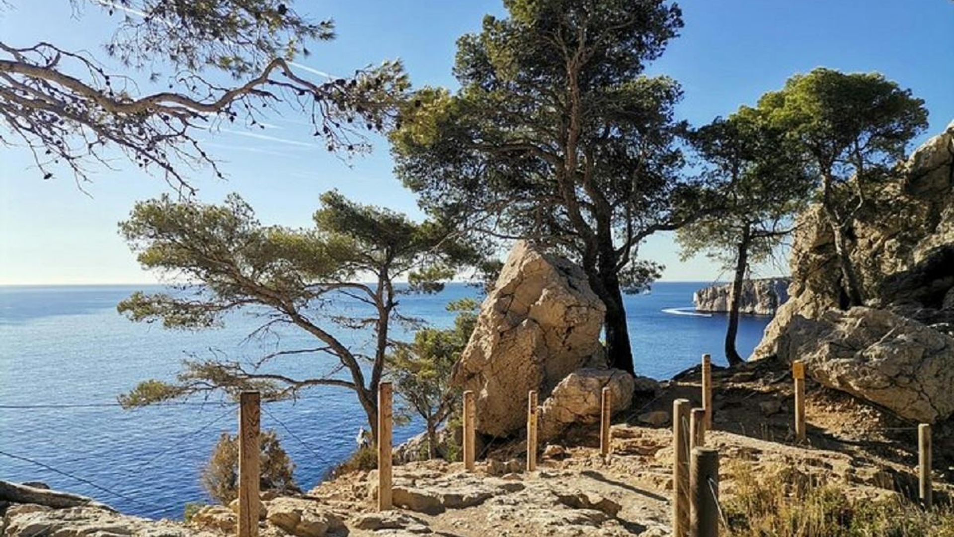 Calanques National Park Hiking excursion from Luminy