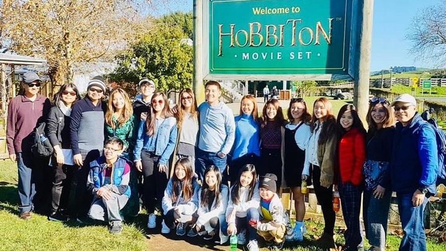 Hobbiton™ Movie Set and Waitomo Glowworm Caves from Auckland