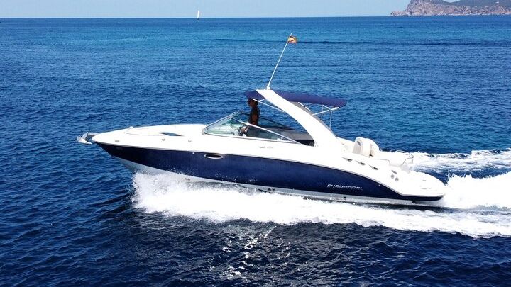 Private Charter 30ft Sports Yacht