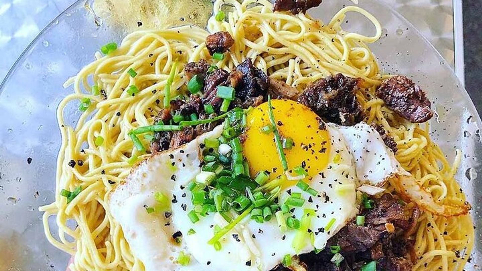 Sur salvaje con cascadas y raros miradores exóticos con almuerzo