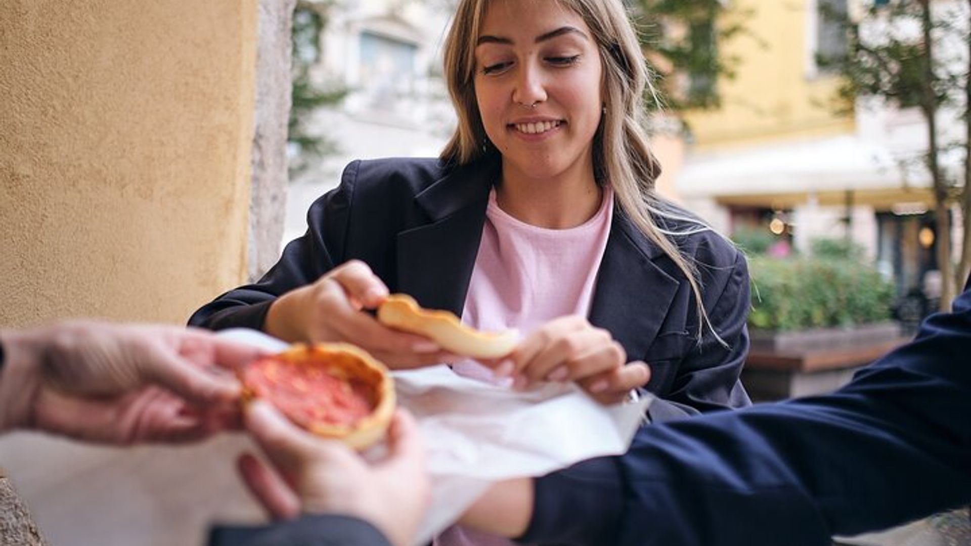 1.5 Hour Food Tour in Verona with Tastings and Sightseeing
