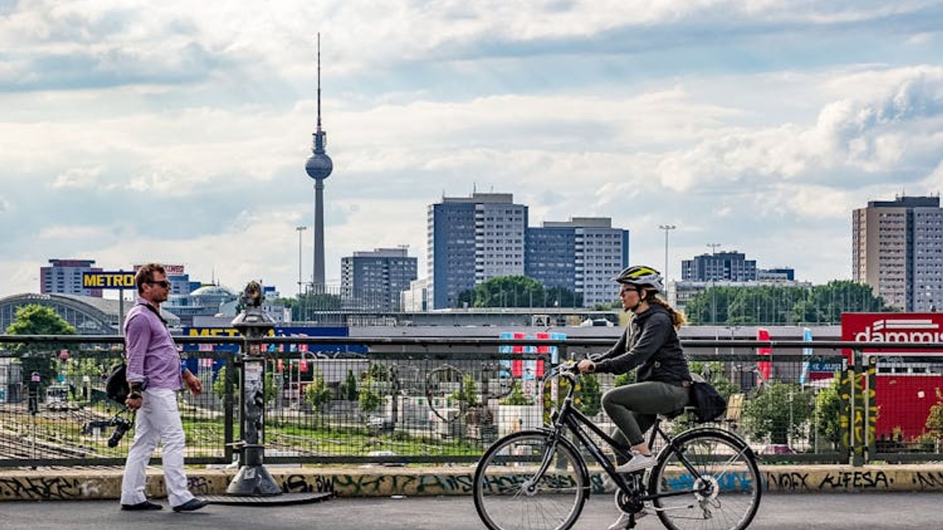 Alternative Berlin Bike Tour in Dutch