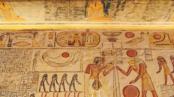 Private Day Tour of Luxor East & West Bank Temples and Tombs
