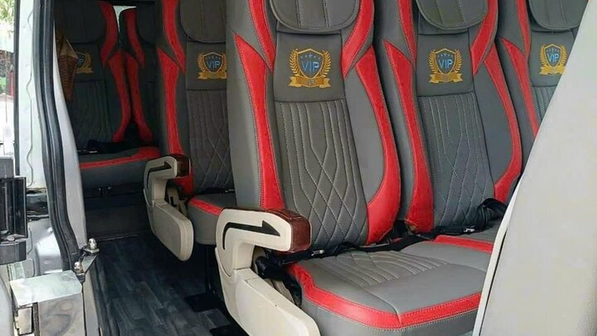 Traslado privado al aeropuerto internacional de Da Nang/Hoi An