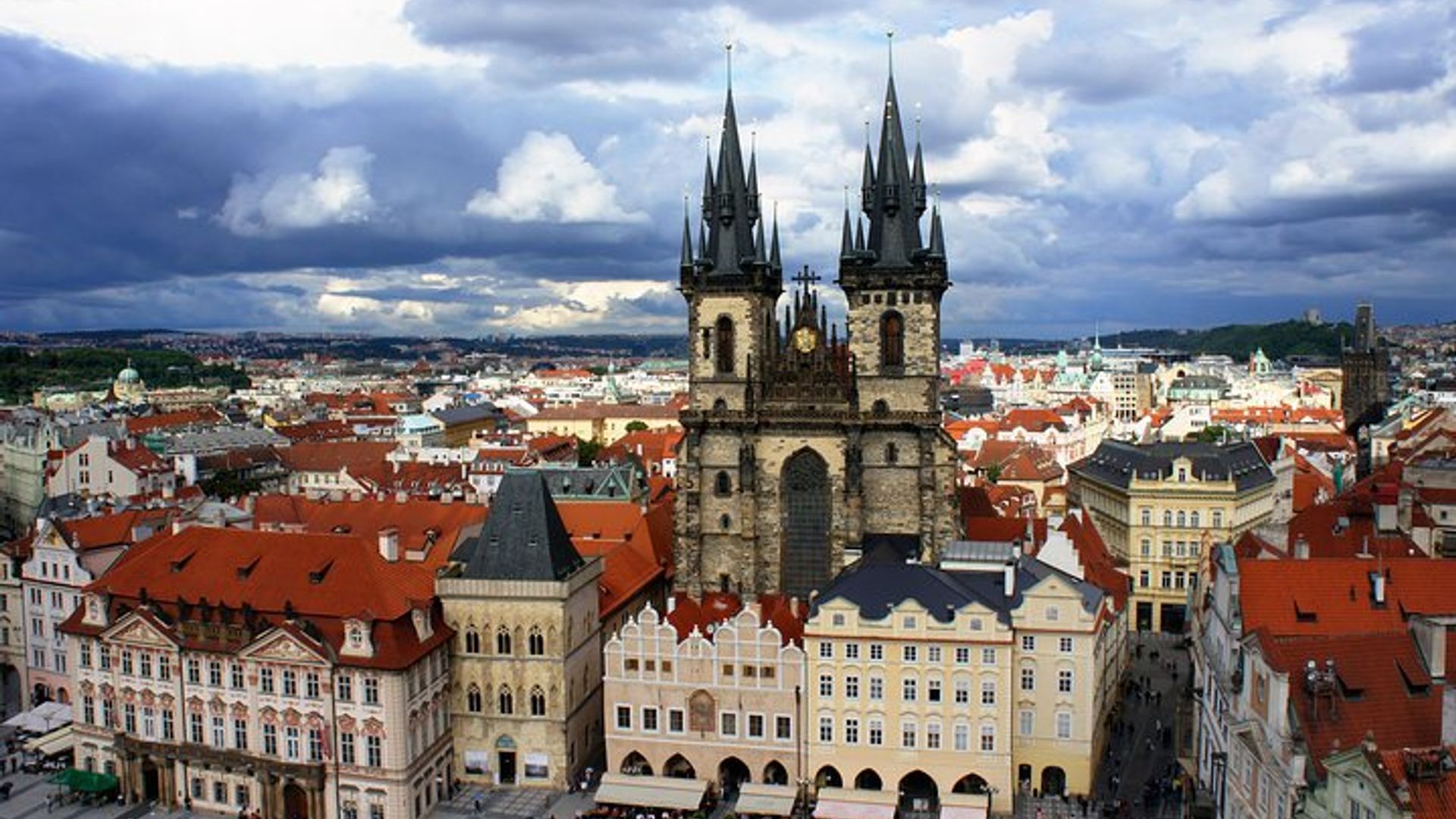 Prague Historical Walking Tour With Hotel Pickup