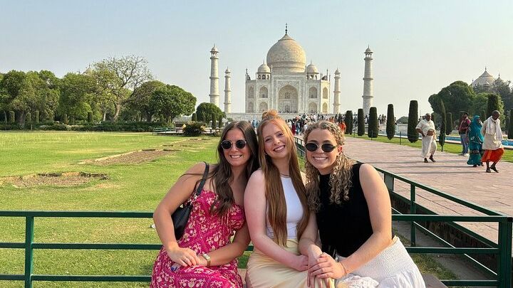 Taj Mahal Skip-the-Line Guided Tour with Multiple Options