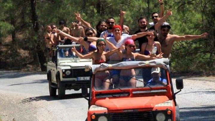 Side Small-Group Jeep Safari With Lunch and Hotel Pickup