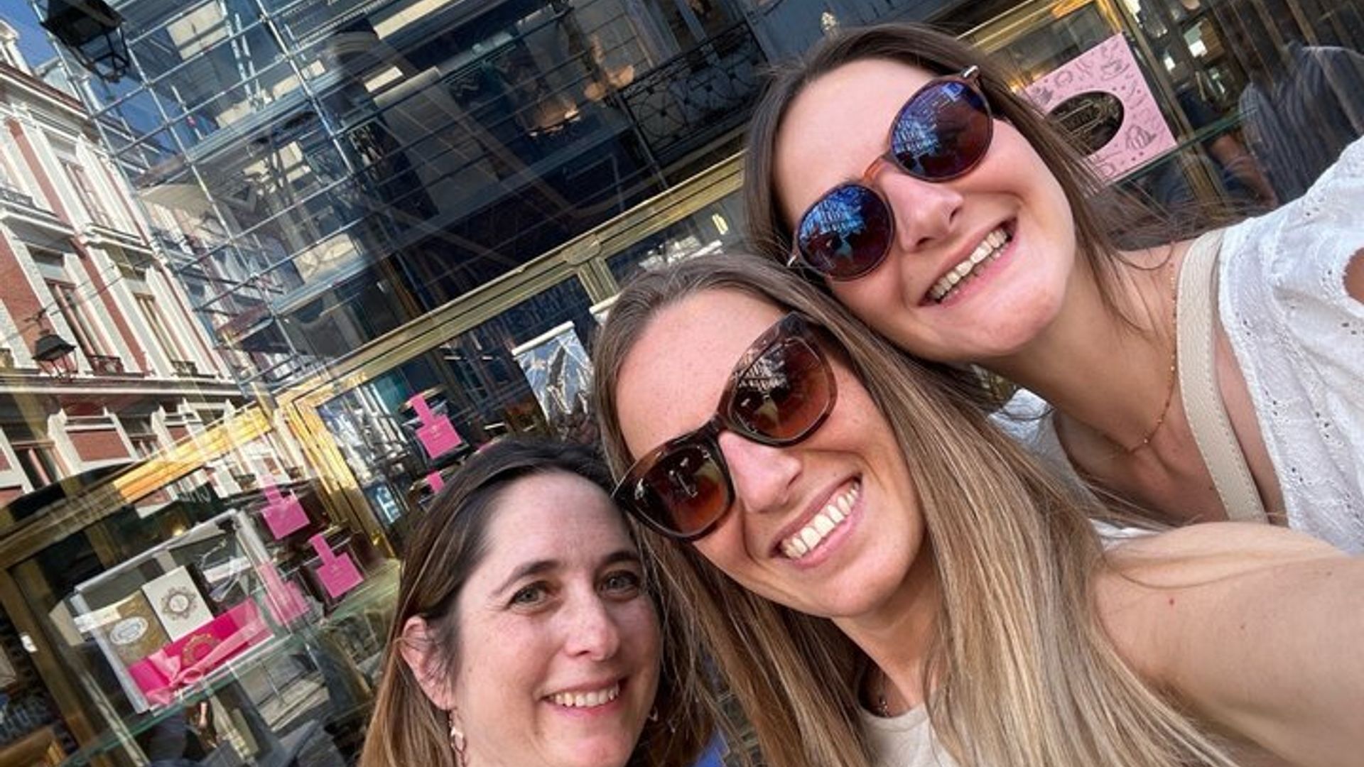 Lille Mobile Scavenger Hunt and City Highlights Walking Tour