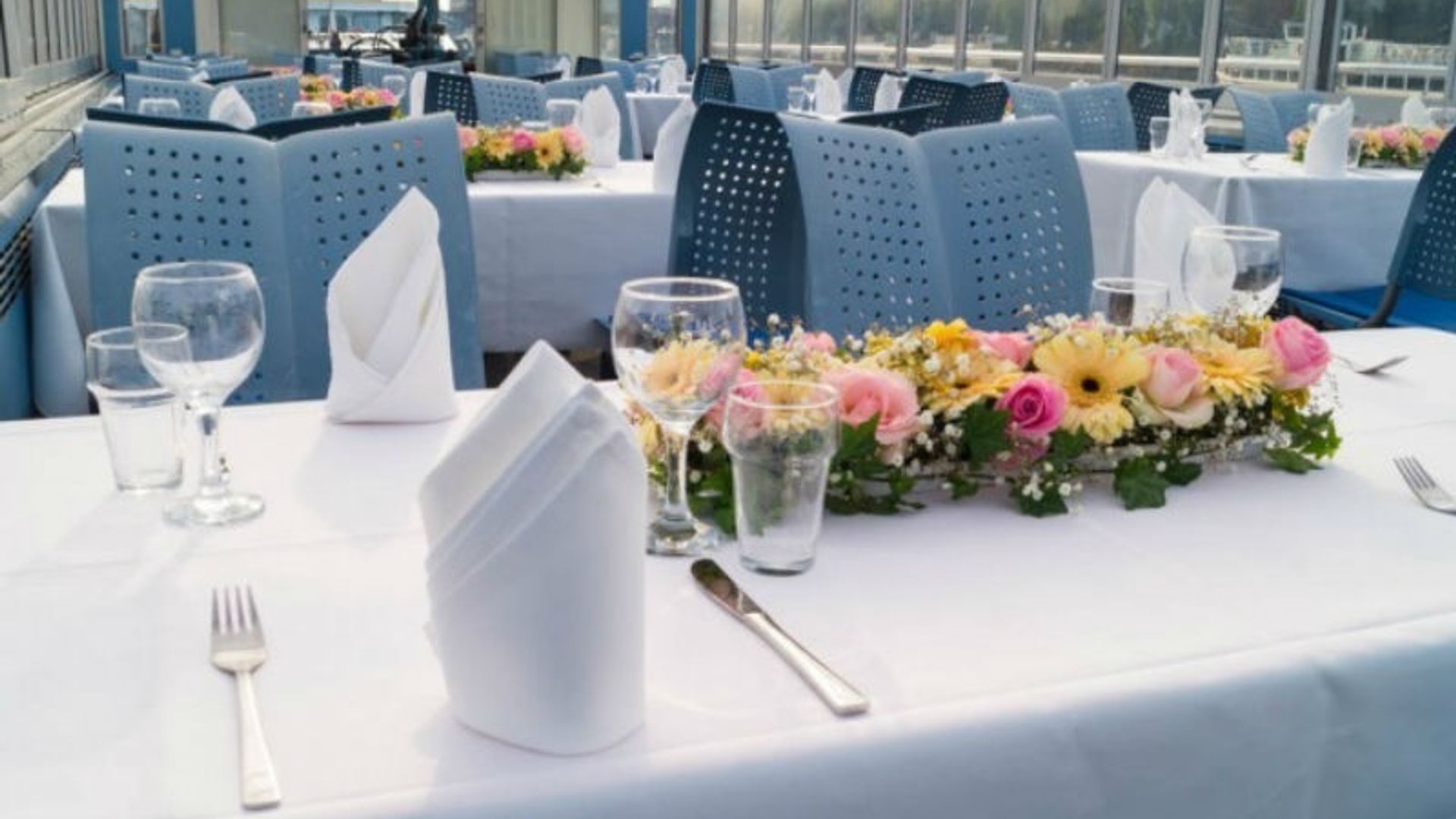 Berlin: 2.5-Hr Dinner Cruise on the MS Der Fliegende Holländer + Audio Guide
