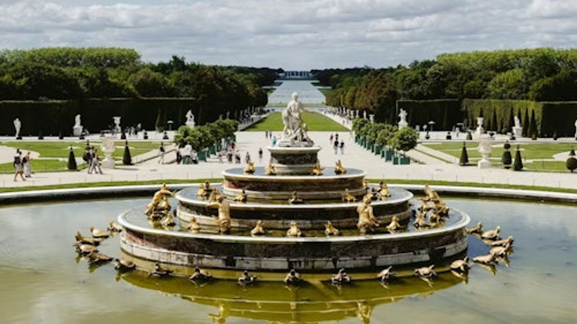 Palace of Versailles: 2-Day Entry Ticket + Gardens + Estate of Trianon