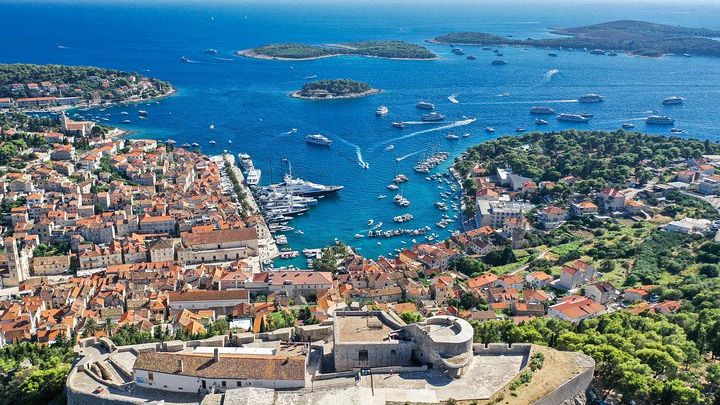 HVAR & 4 Islands PRIVATE BOAT TOUR