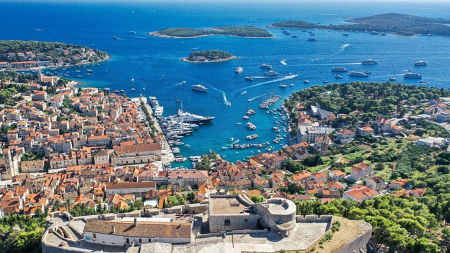 Hvar, Blue Lagoon, and 4 Islands Private Boat Tour From Split