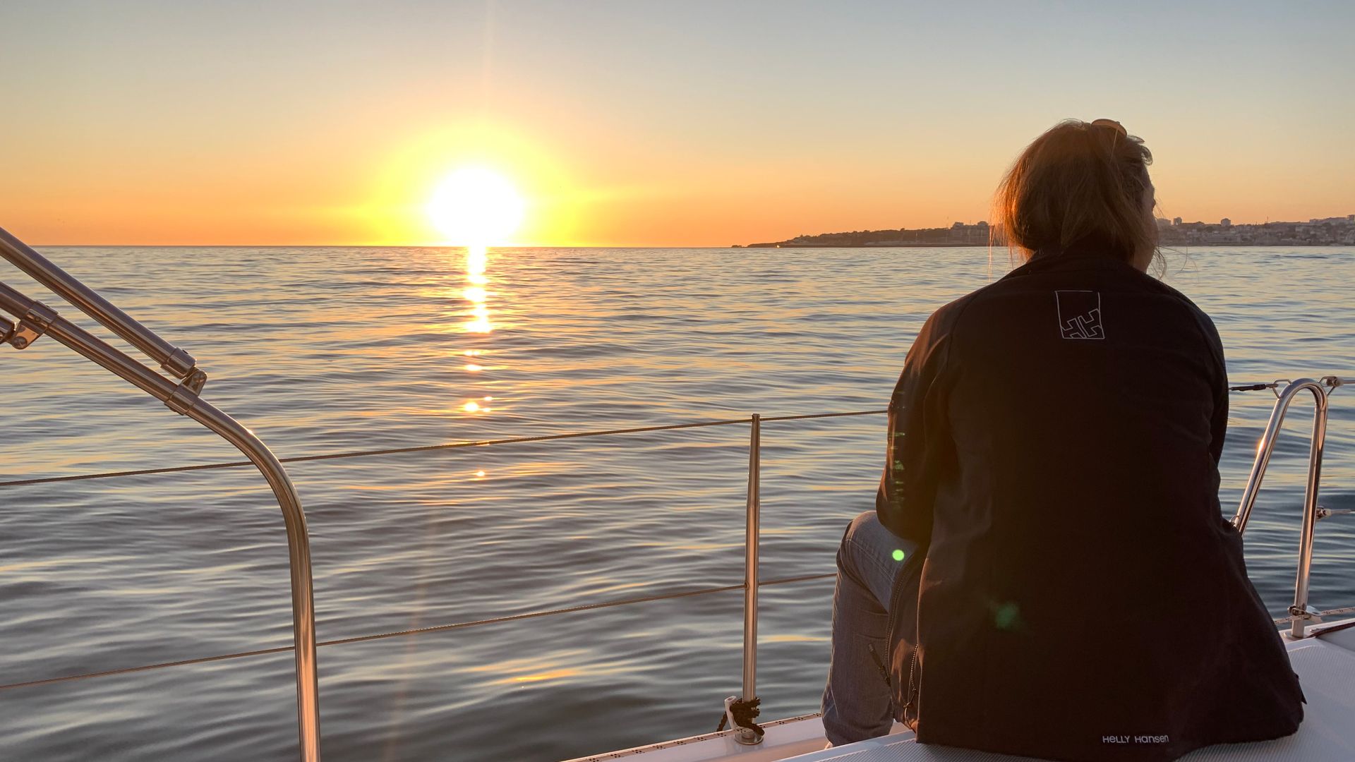 Cascais Sunset Private 2h Cruise with a welcome drink