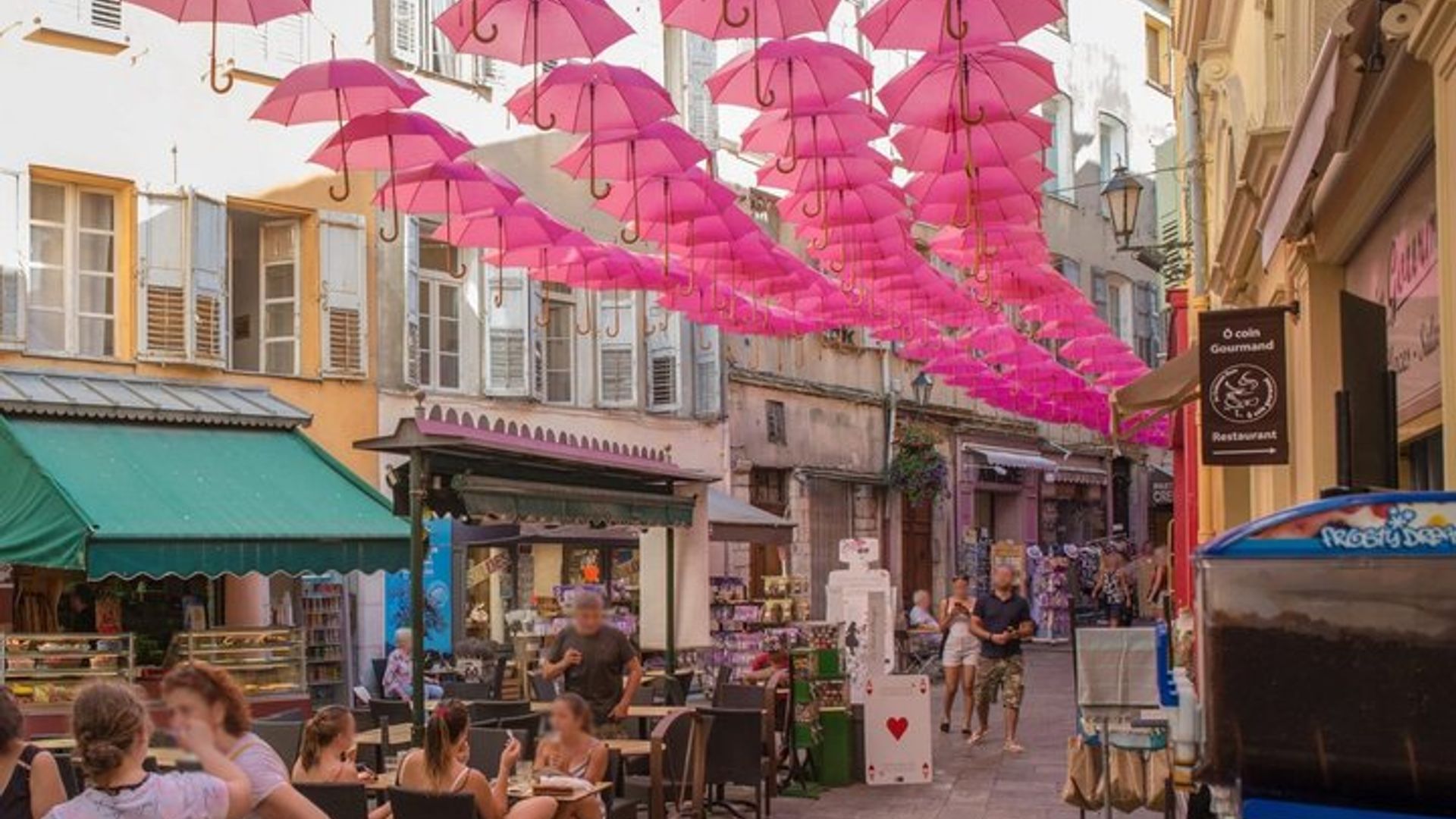 Visite privée des villages médiévaux de Provence au départ de Nice