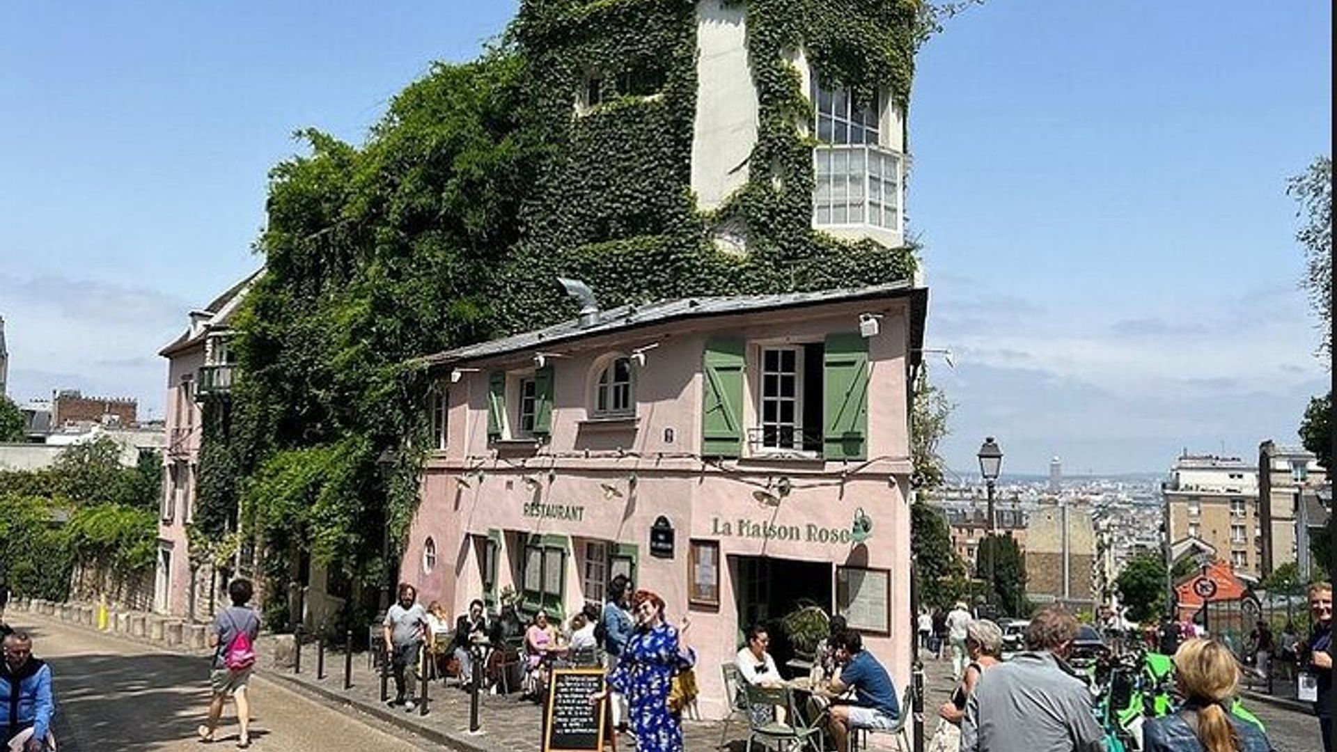 Paris Montmartre Chocolate and Sweets Walking Tour