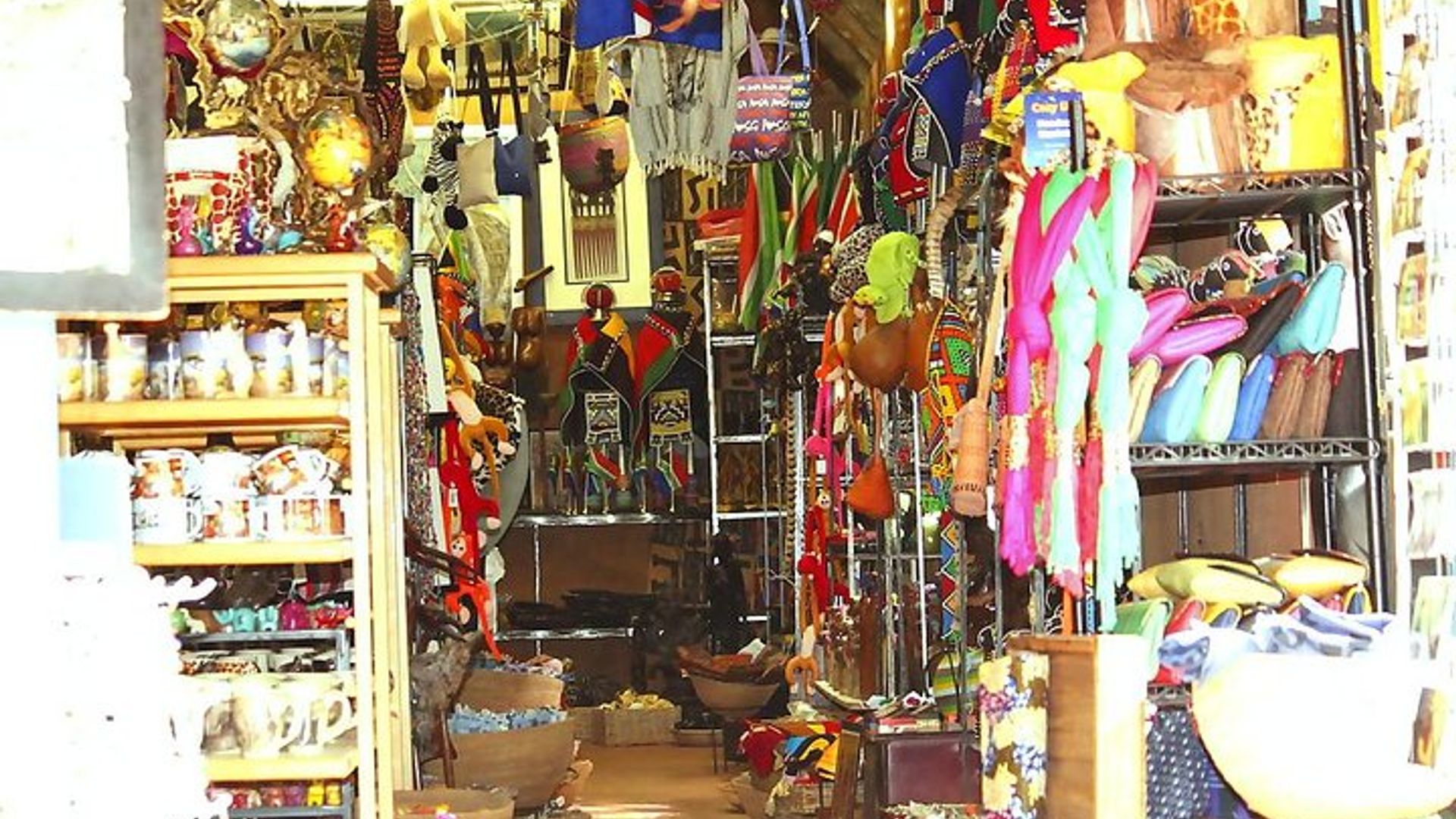 Johannesburg to Lesedi Cultural Village and Lion Park Day Tour