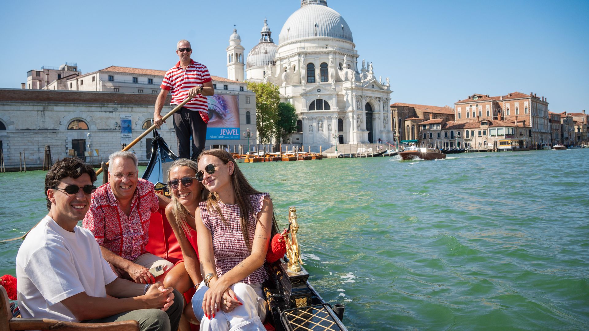 Grand Canal Gondola Experience with Live Commentary