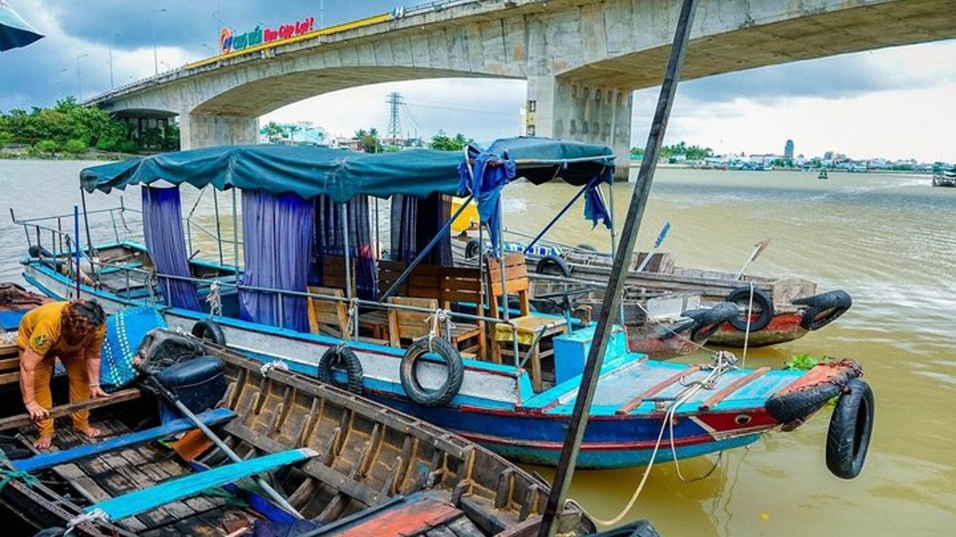 Cu Chi Tunnels & Cai Rang Floating Market 2 Days - Private Tour