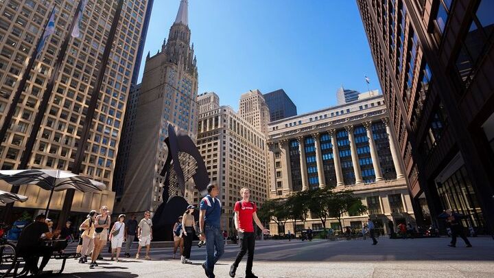 Chicago: Small-Group Food, History, and Architecture Tour