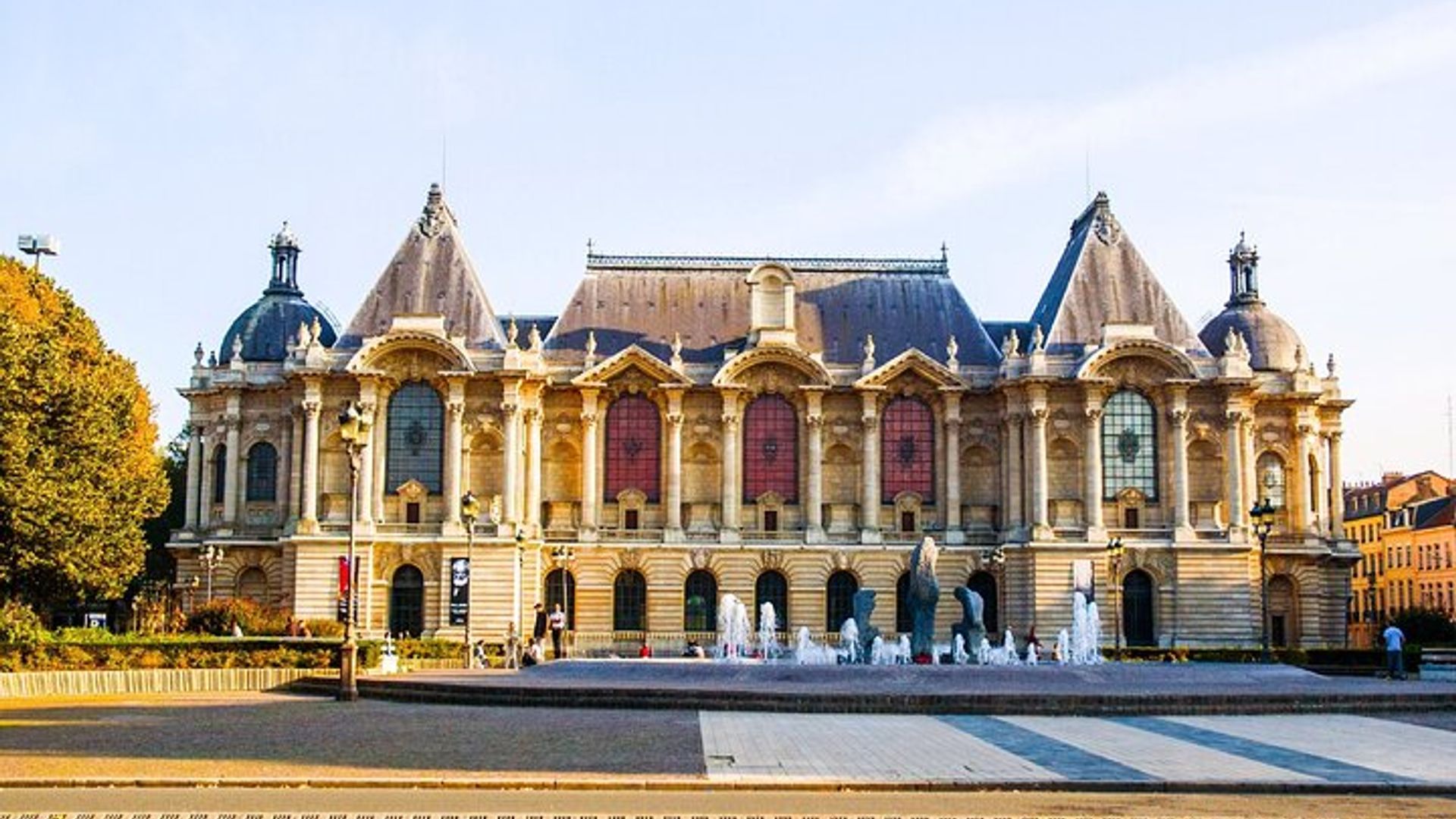 Lille Visite audioguidée à pied 2h30 et 22 commentaires audios