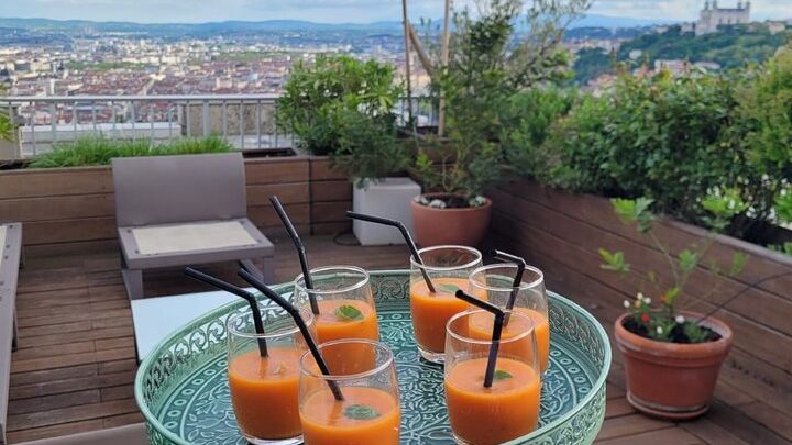 Lyon Croix Rousse Market Tour, Cooking Class, and Meal