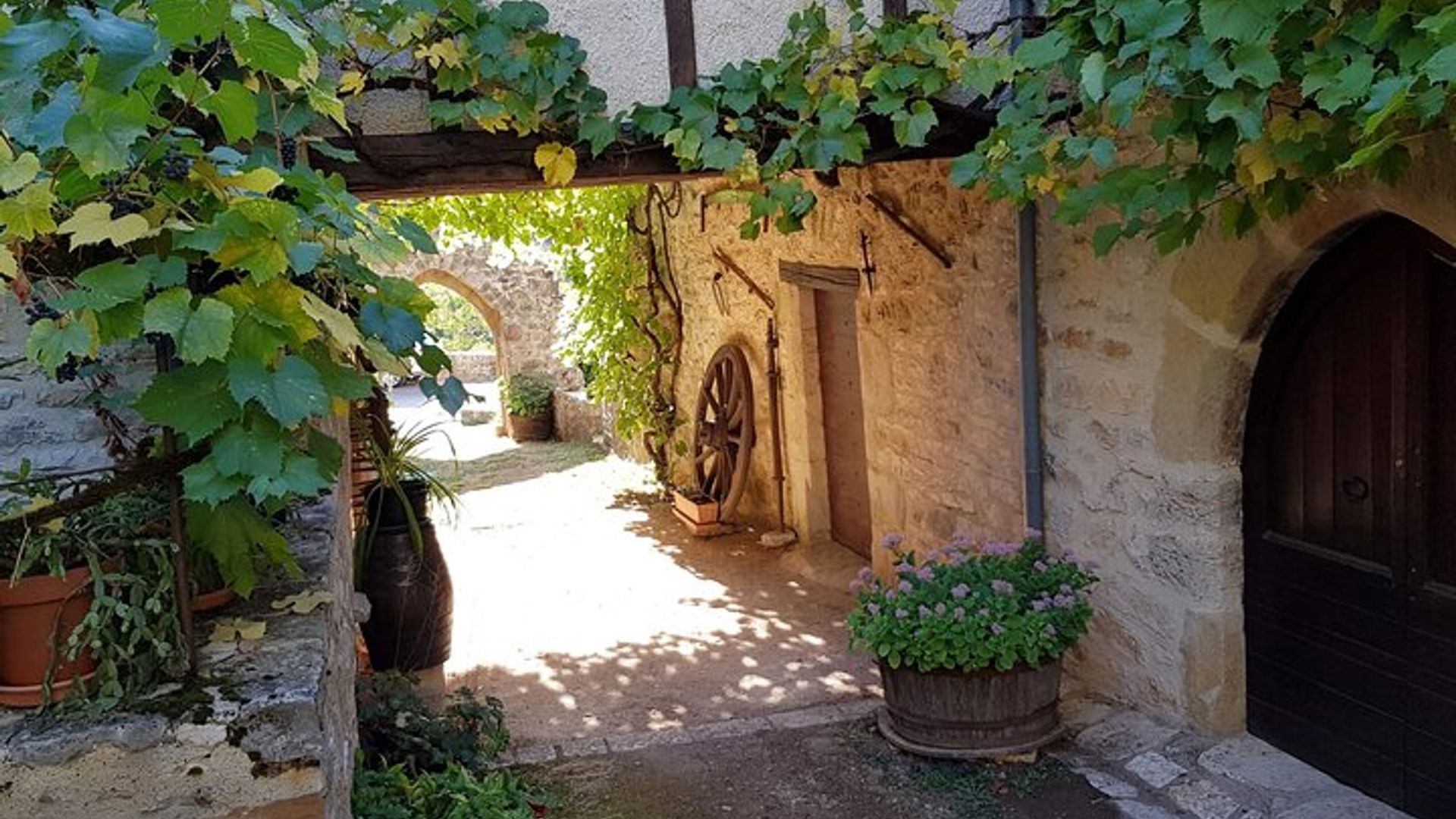 Hiking of the most beautiful villages in France