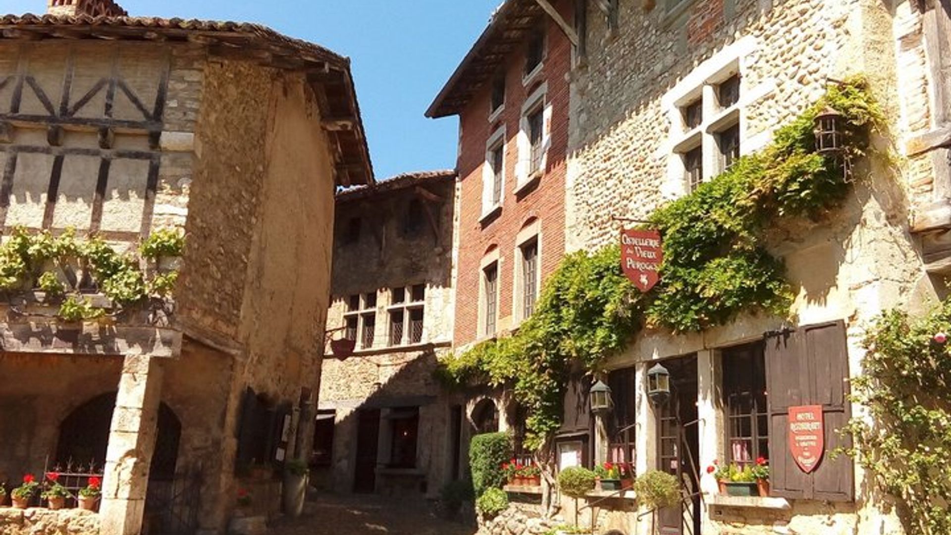 Excursion d'une journée dans le village médiéval de Pérouges à Lyon