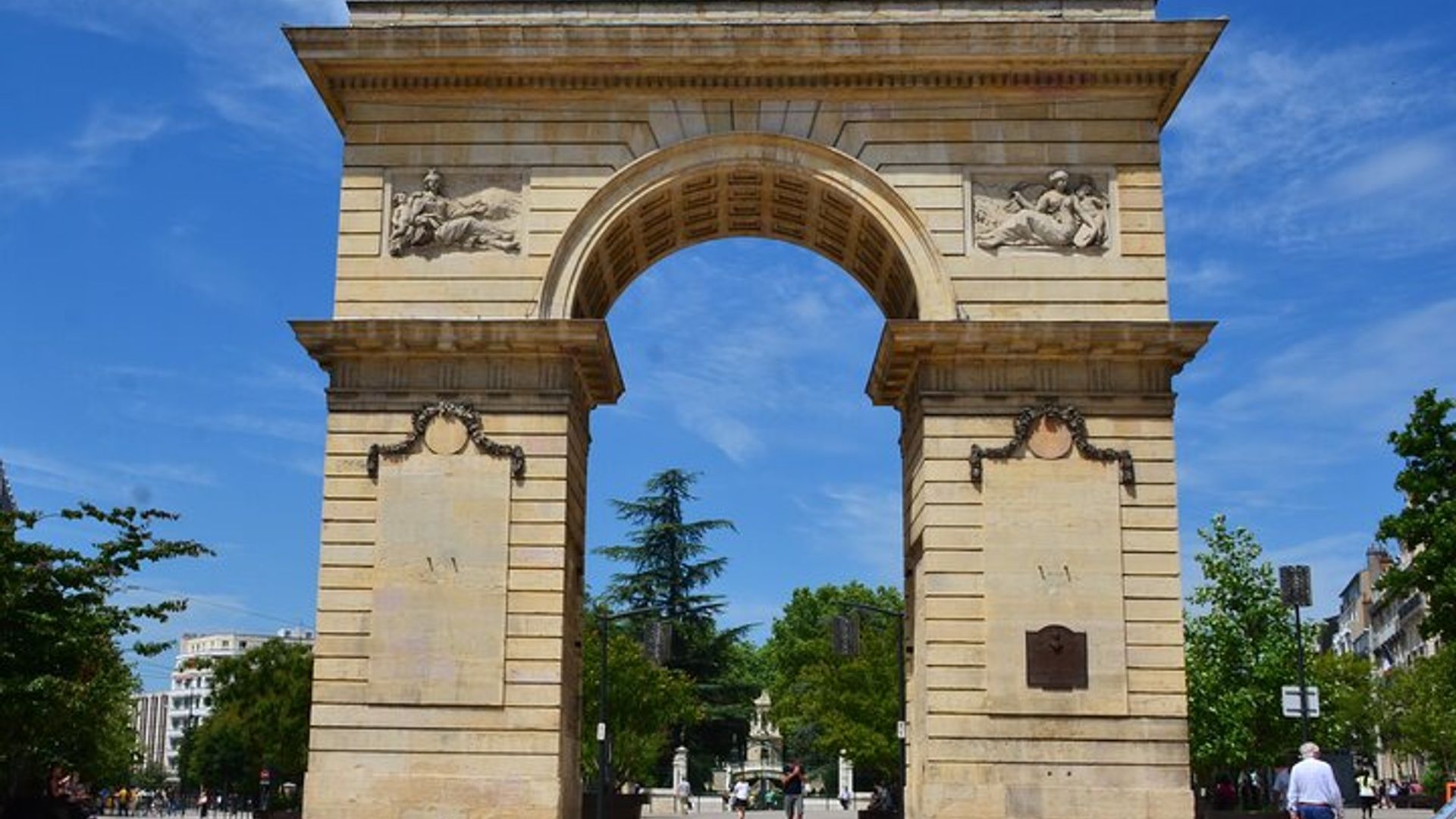Disfrute de un recorrido por los mejores sitios de Dijon (Mínimo 2 huéspedes)