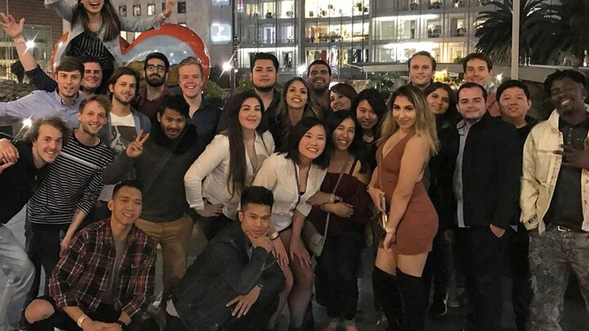 San Francisco Bar Crawl + Clubbing Experience image 2